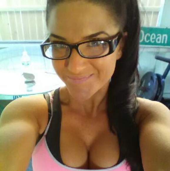 Meet your Posher, Alivia - Picture 1 of 1